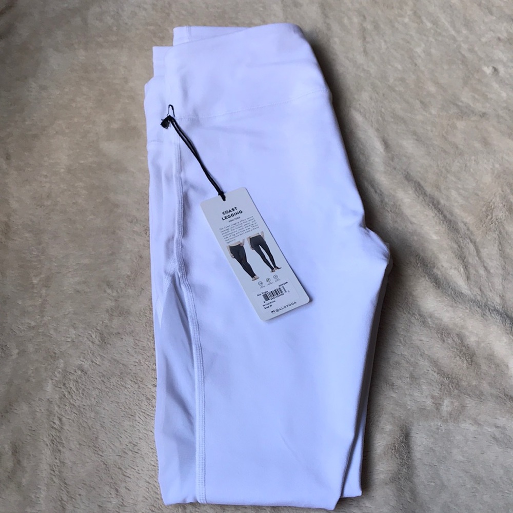 ALO yoga - size medium - white leggings - brand new with tag